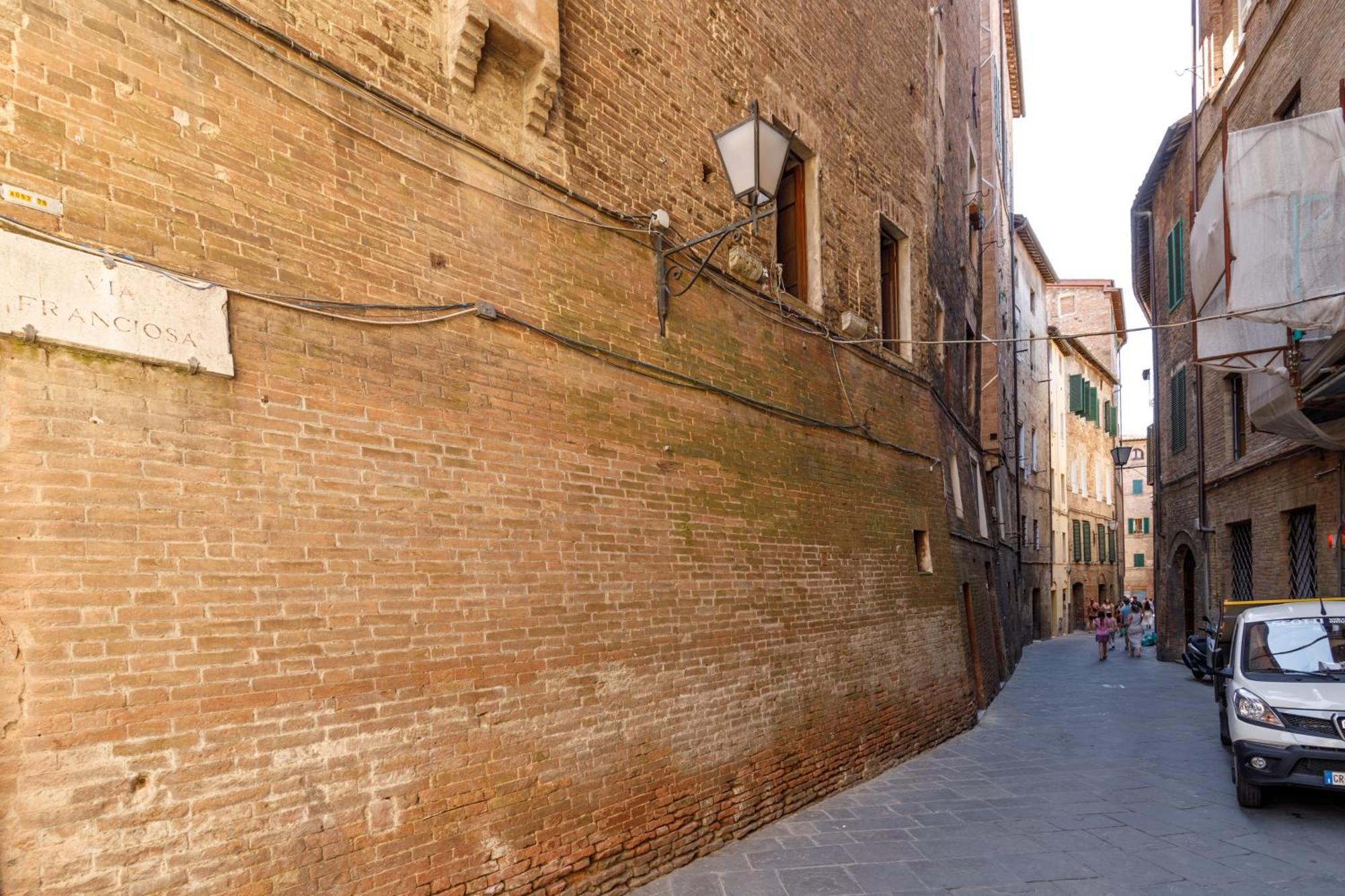 Ferienwohnung Duomo Chic Siena Exterior foto